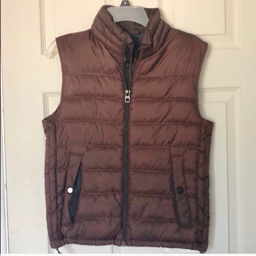 Zara man burgundy puffer vest